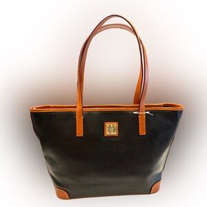 Dooney & Bourke Charleston Leather Zip Tote Navy w/ Brush Tan Trim Pristine!